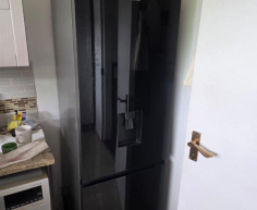 (BI35) Hisense Fridge freezer