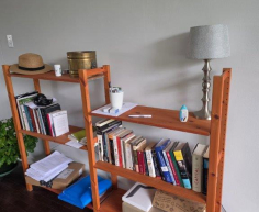 (BI9) Wooden shelving unit