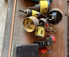 (4- SUIDEROORD)- CARBON STEEL HOLE SAWS- R 200