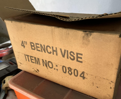 (3- SUIDEROORD)- BENCH VICE - STILL NEW IN BOX- R 250