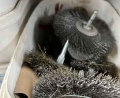 (74- SUIDEROORD)- WHEEL BRUSHES- R 150