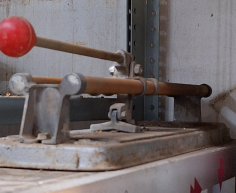 (129- S/OORD OB)- SMALL TILE CUTTER- R 180