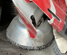 (59- SUIDEROORD)- ANGLE GRINDER WIRE CUP BRUSHES- R 50